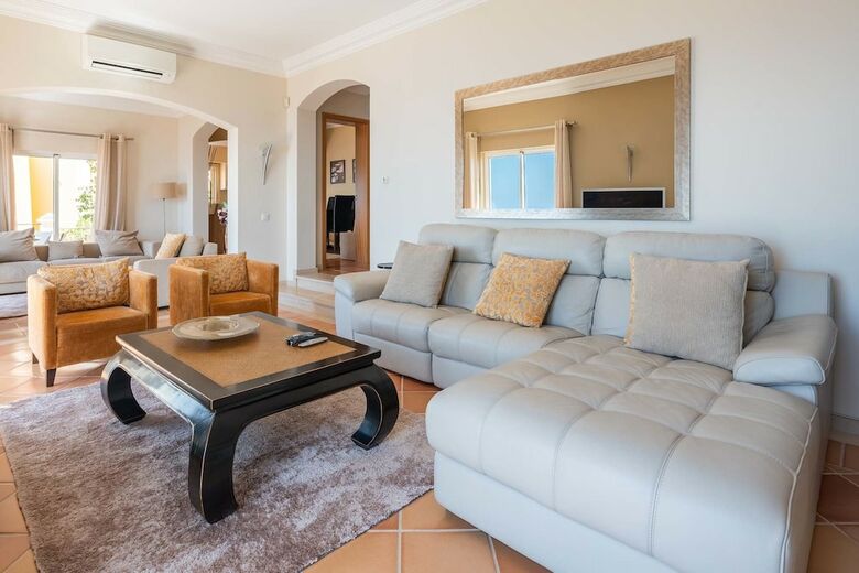 Designed Villa - Palheiro Village
