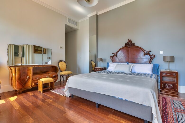 Villa Century House
