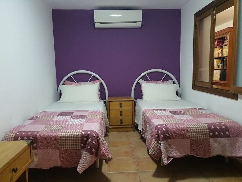 Apartamentos Paqui's Quiet Apt In Playa Ingles