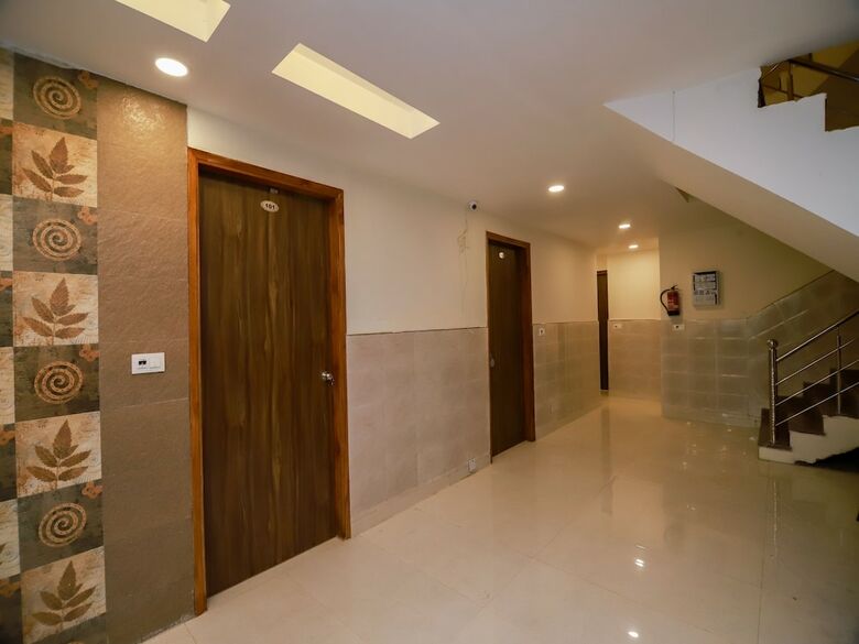 Hotel Airway Palace