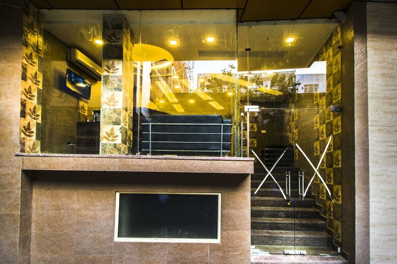 Hotel Airway Palace