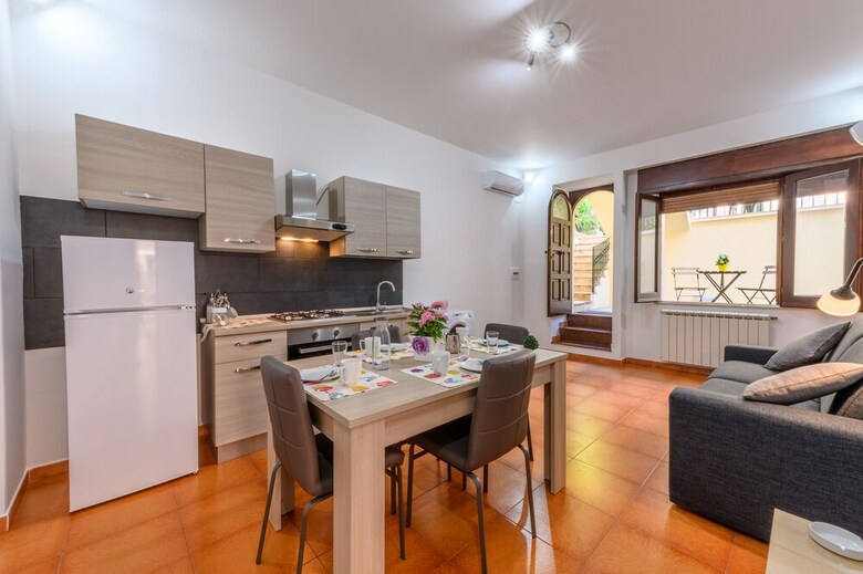 Villa Valverde Apartments