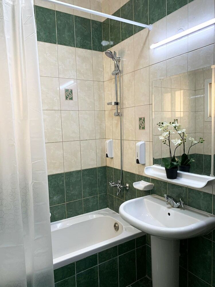 Apartamentos Meridiana Residences