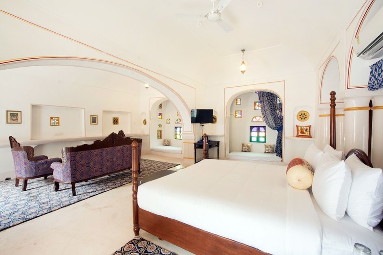Hotel Bara Bungalow Kalwar, Jaipur - A Rosakue Collection