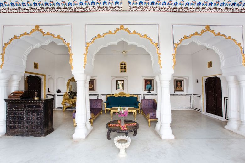 Hotel Bara Bungalow Kalwar, Jaipur - A Rosakue Collection