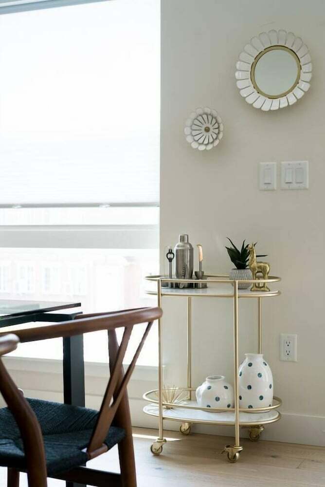 Regal Rooftop Retreat Rise Above The Ordinary