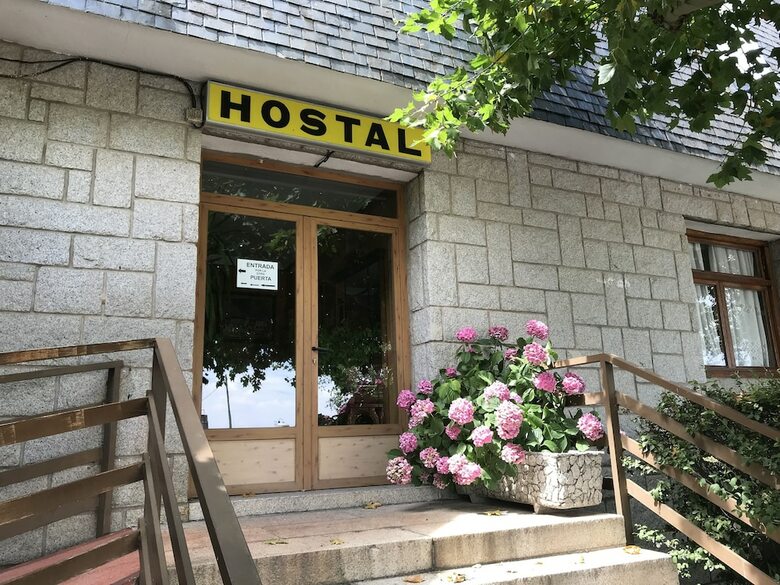 Hostal El Cancho Del Aguila