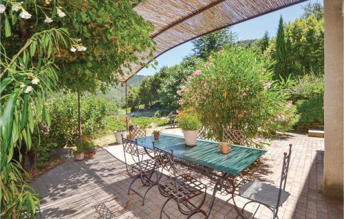 Holiday Home Notre Dame Des Palli�res