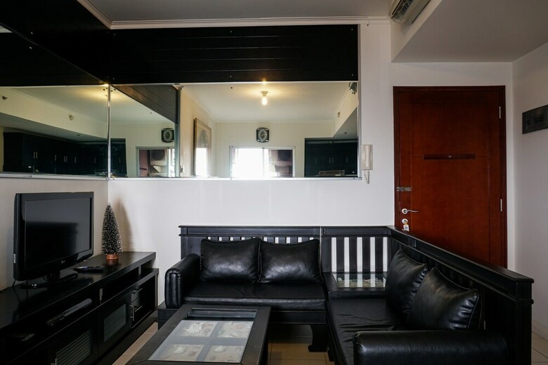 2br Apartment Seaview With Workspace At Mediterania Marina Ancol