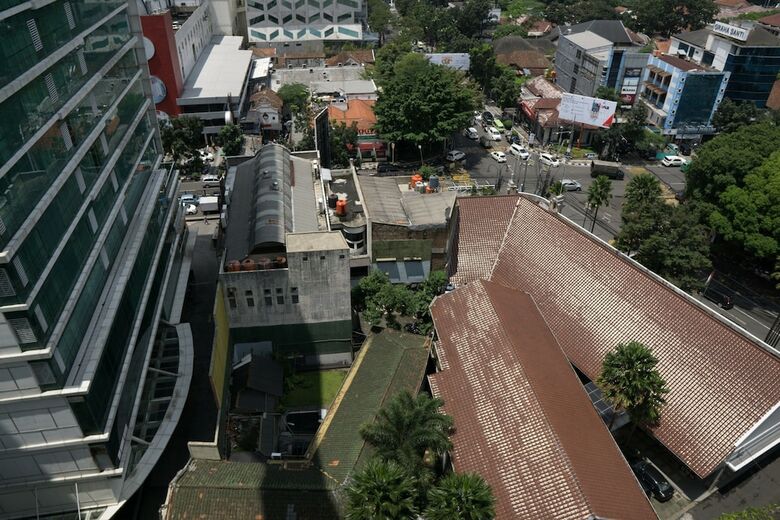City View Studio Apartment At Tamansari La Grande