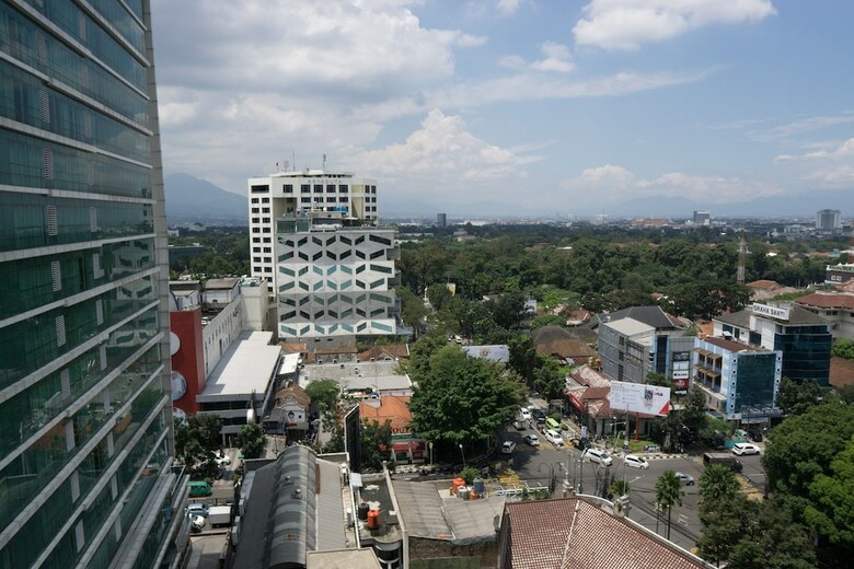 City View Studio Apartment At Tamansari La Grande