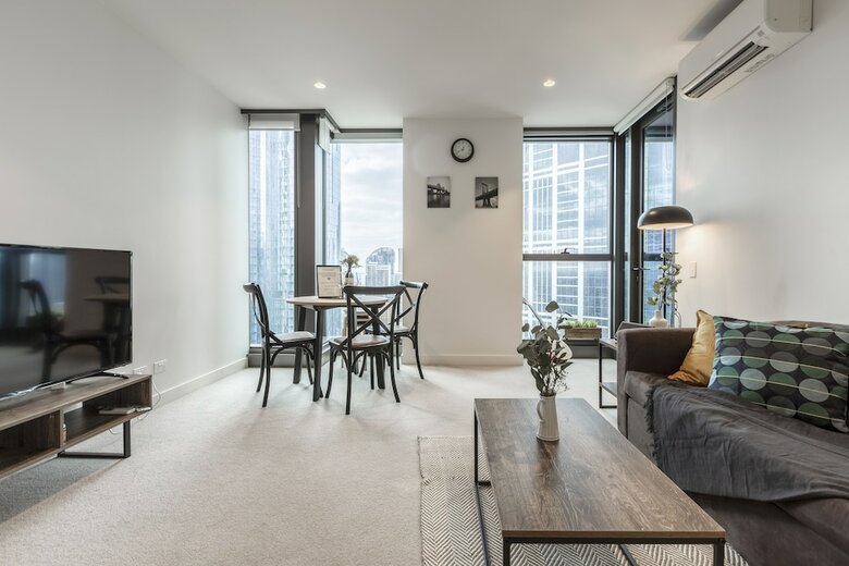 Trendy Melbourne 2 Bedroom Apartment By Bnb Pro