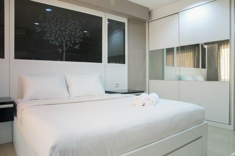 Cozy Studio Room Tamansari The Hive Cawang Apartment