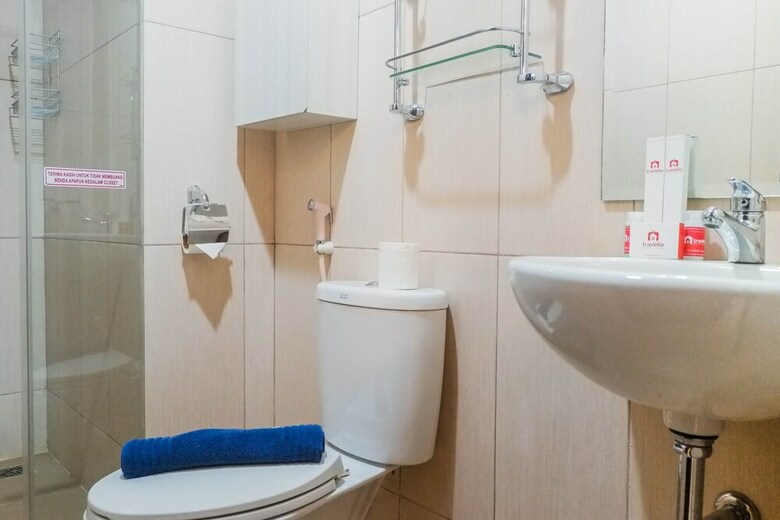 Homey 2br Apartment At Tamansari Papilio
