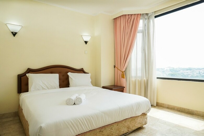 The Classic 2br Beverly Tower Apartment