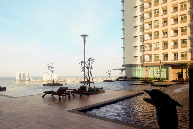 Spacious 2br Condominium Seaview Apartment