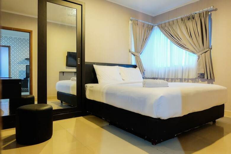 Spacious 3br Apartment At Sahid Sudirman Residence