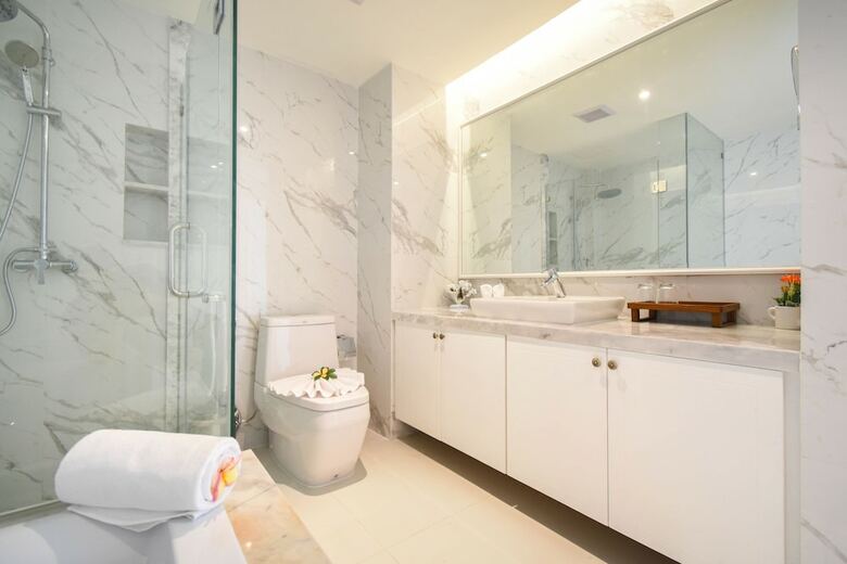 The Aristo Seaview Hotel Patong