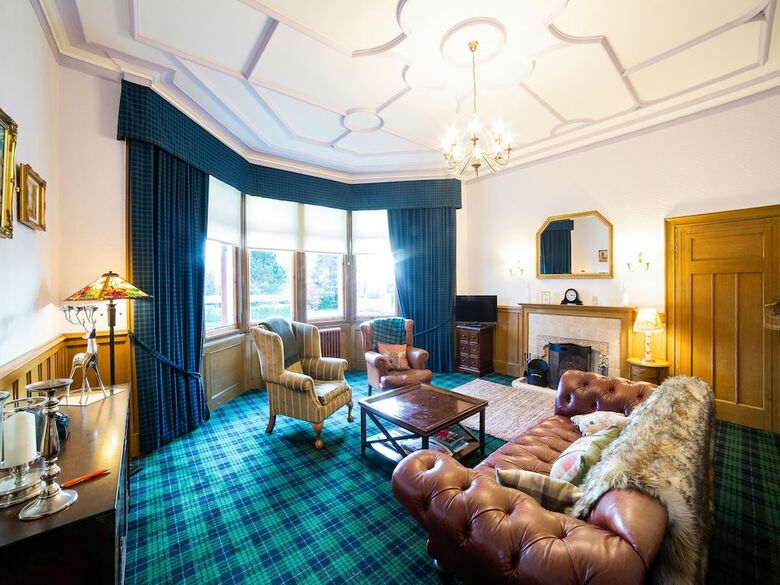 Douglas Hotel