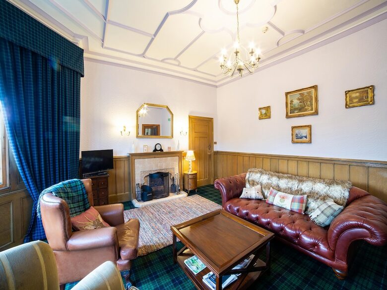 Douglas Hotel