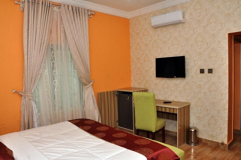 Hotel Mozida Suites