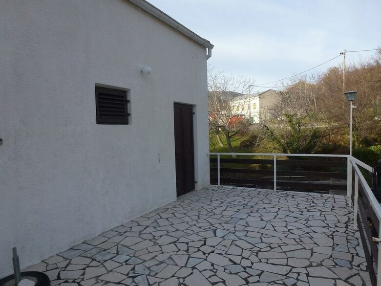 Barac Apartments