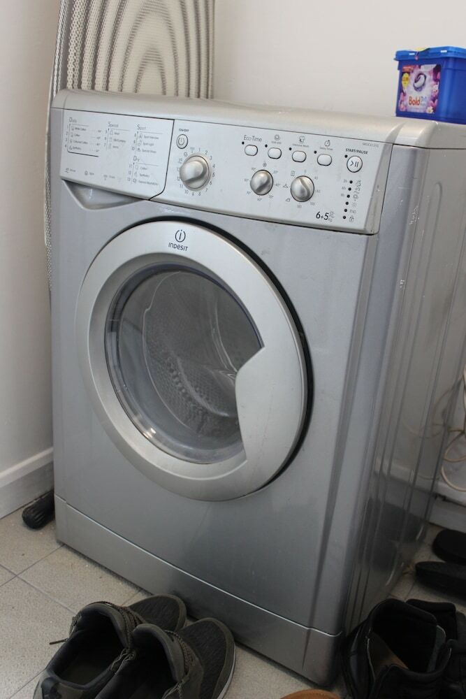 Advo Aparts Guest Hotel Leeds