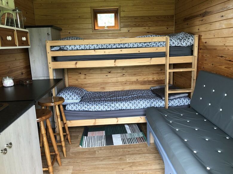Beehive @ Westcote Glamping- Campsite