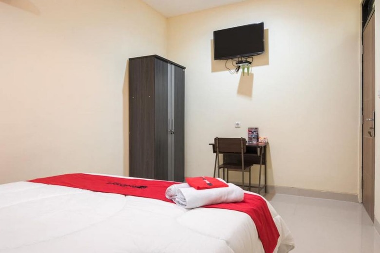 Hotel Reddoorz @ Tebet Barat 2
