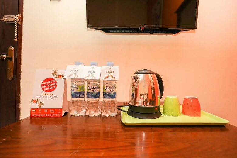 Hostal Oyo 1225 Hotel Dibino