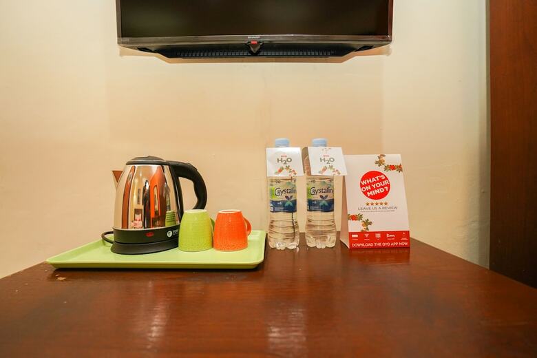 Hostal Oyo 1225 Hotel Dibino