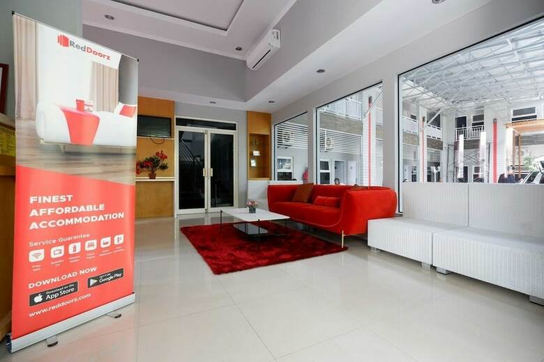 Hotel Reddoorz Near Solo Square 3