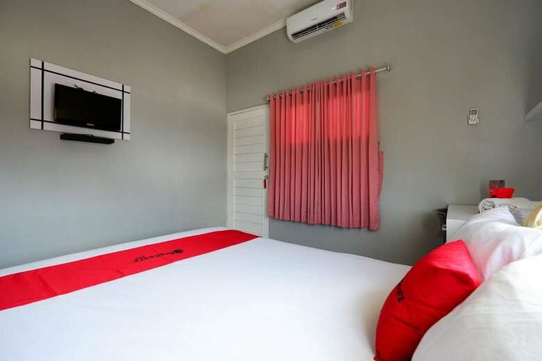 Hotel Reddoorz Near Solo Square 3