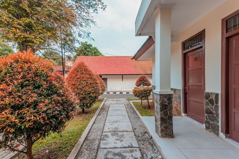 Hostal Oyo 1211 Graha Technopark Hotel