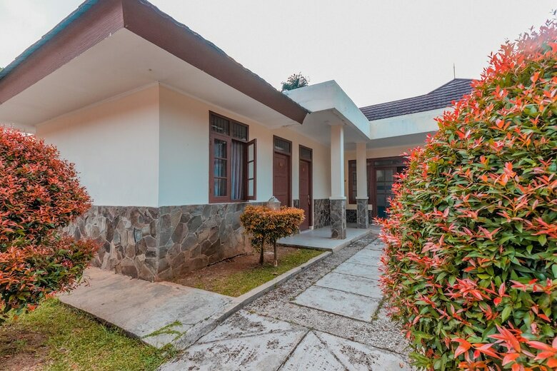 Hostal Oyo 1211 Graha Technopark Hotel