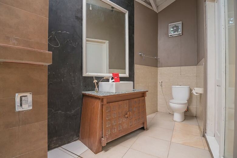 Hotel Reddoorz Near Upi Setiabudi 2