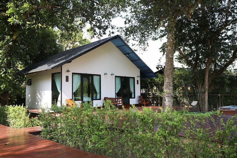 Hotel St Resort