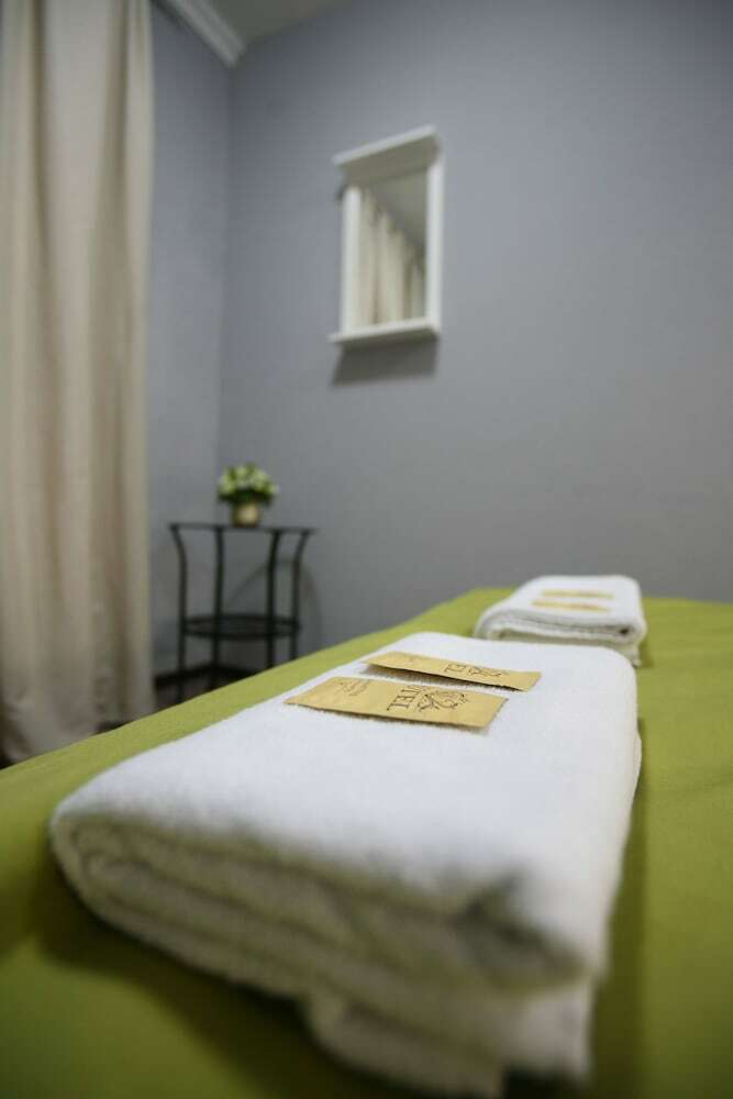 Hostal Cheers Hotel - Hostel