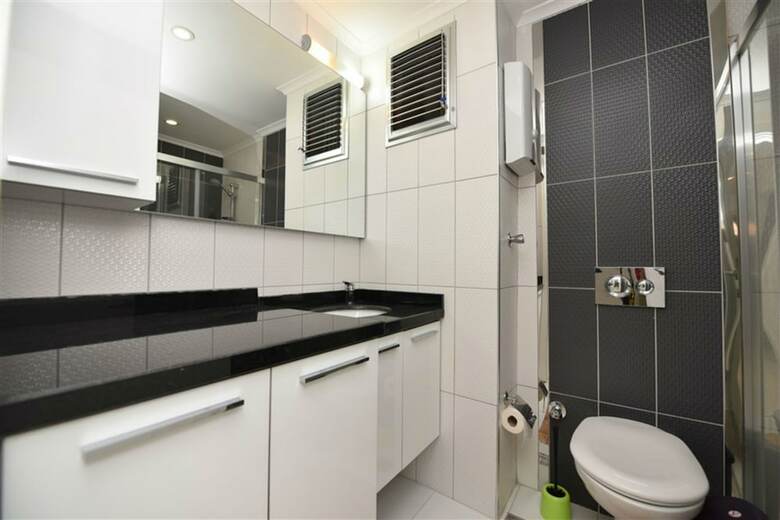 Apartamentos Crown City