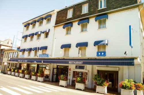 Hotel Les Portes Du Cantal