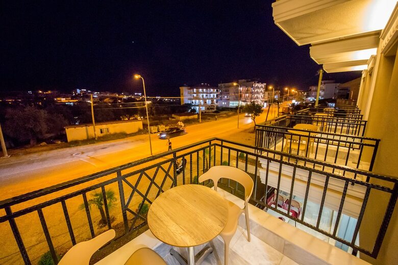 Class Hotel