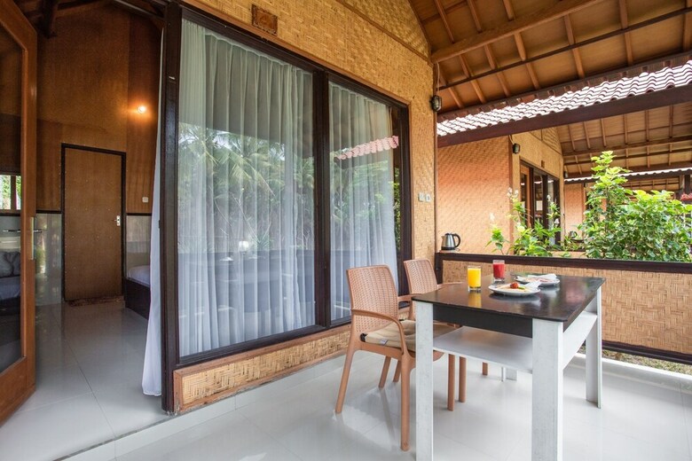 Hostal Oyo 1198 Kulkul Bungalow