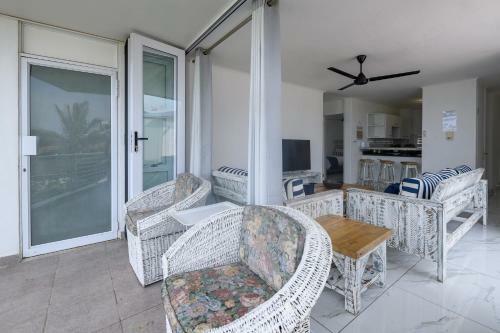 Apartamentos Chakas Cove