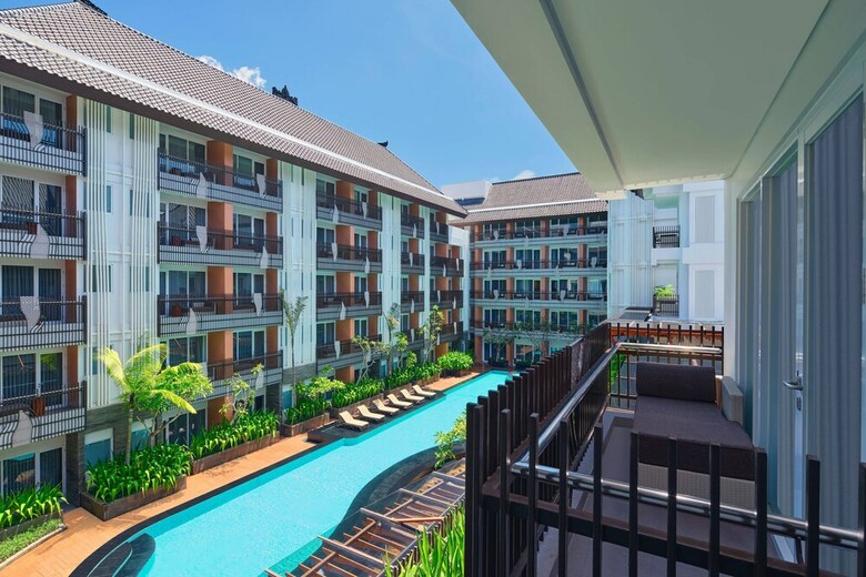 Hotel Fairfield By Marriott Bali Kuta Sunset Road