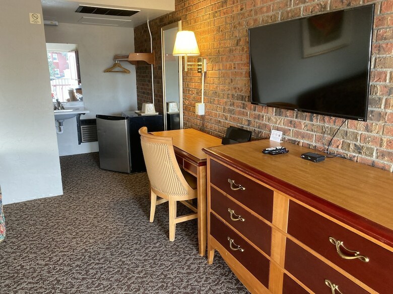 Hotel Dunes Inn