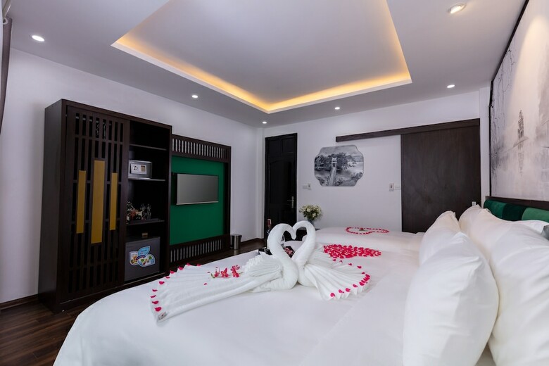 Hanoi Lullaby Hotel & Travel