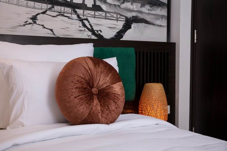 Hanoi Lullaby Hotel & Travel
