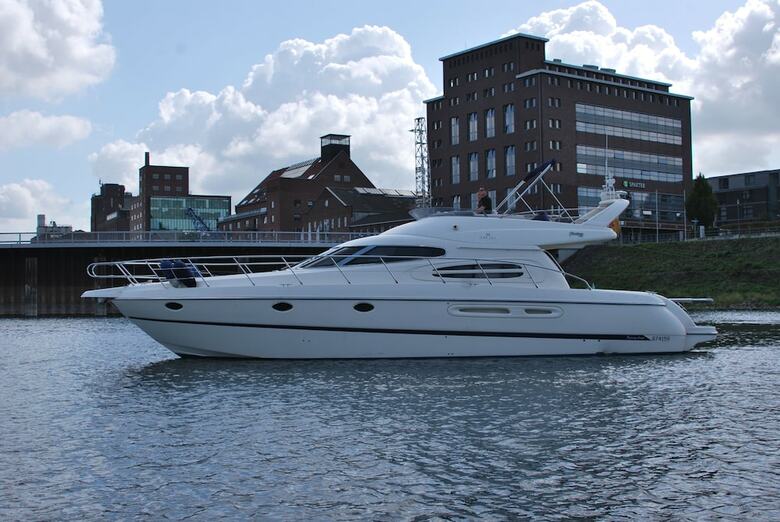 Rhein Yacht Lexa