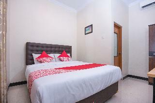 Hostal Oyo 1226 Al Abror Homestay