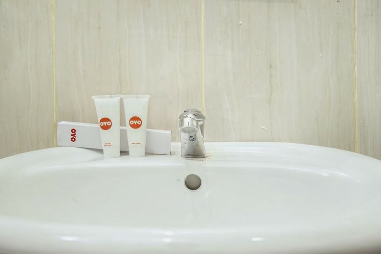 Hostal Oyo 1241 Eirini Family Homestay